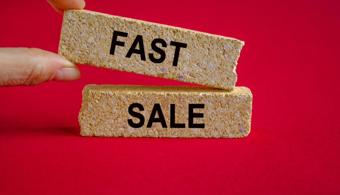 Fast,Sale,Symbol.,Brick,Blocks,With,Word,Fast,Sale,On