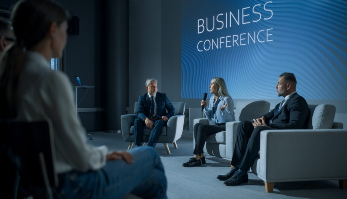 International,Business,Conference:,Caucasian,Female,Tech,Ceo,Talking,With,Male